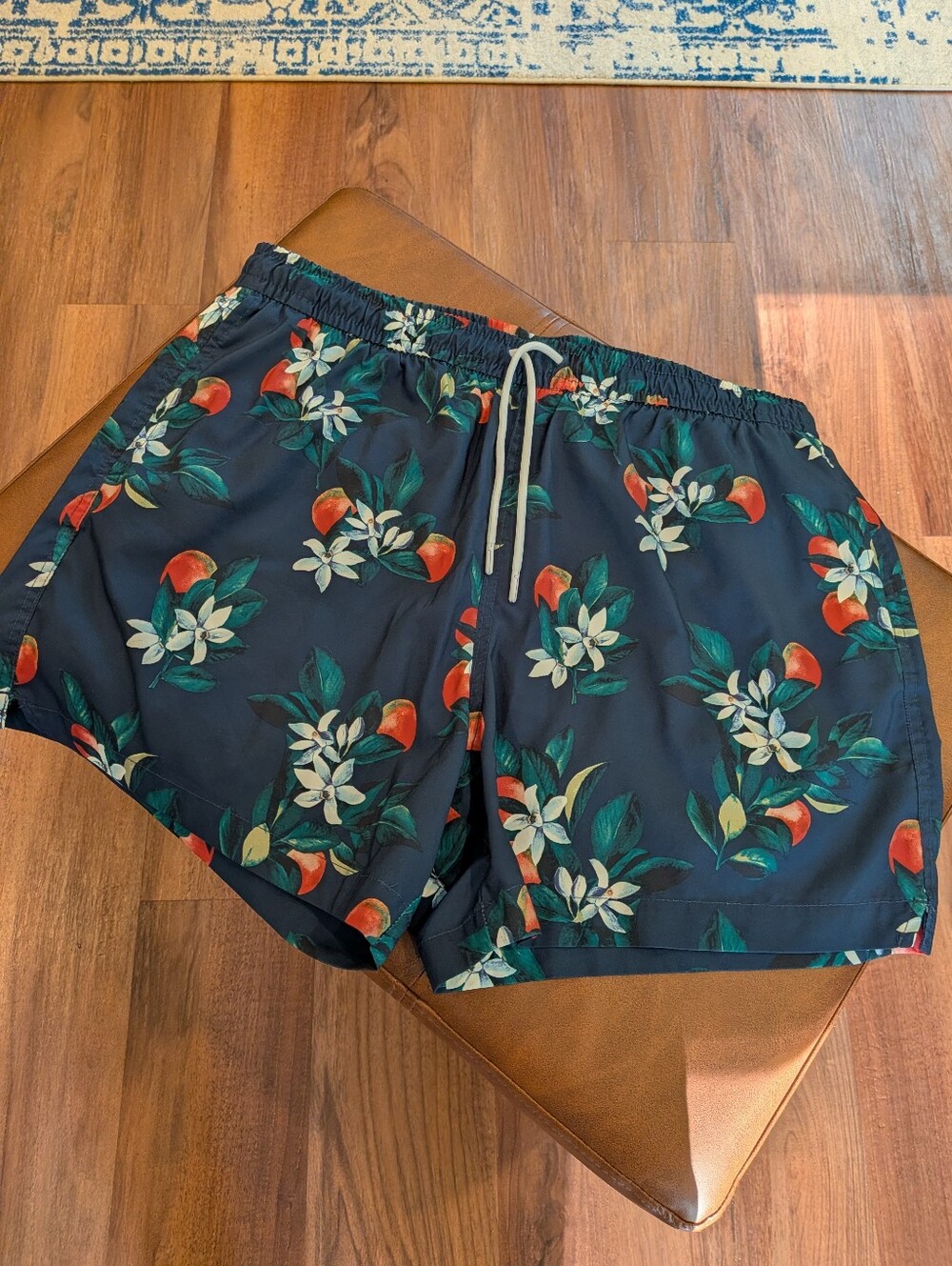 Abercrombie Men's Lined Swim Trunks 5.5"